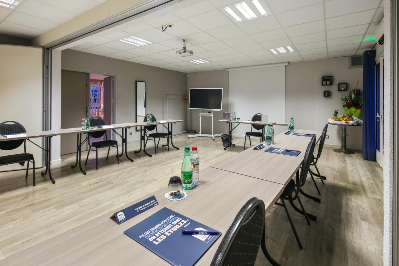 Kyriad Lyon Est - Eurexpo Le Hotel 3*